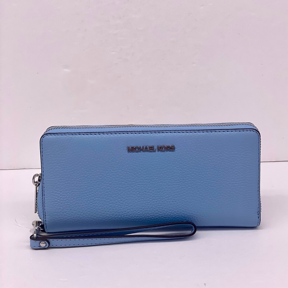 Michael Kors Large Continental Wallet Wristlet light Sky